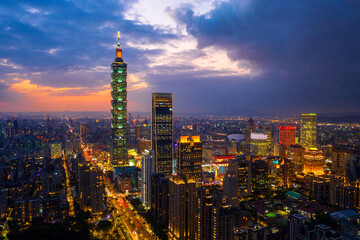 Fototapeta na wymiar Taiwan skyline, Beautiful cityscape at sunset.