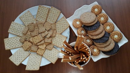 snack crackers on the dining table