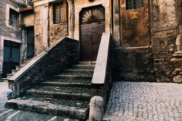 Fototapeta na wymiar Entrance to the church in Tivoli, Italy