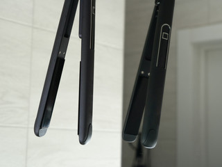 Hair straightener