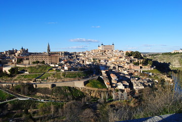 Fototapeta na wymiar Panoramic view of the city of Toledo