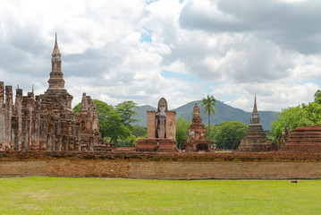 Obraz premium View of Buddha statue in Sukhothai temple, Thailand 2019