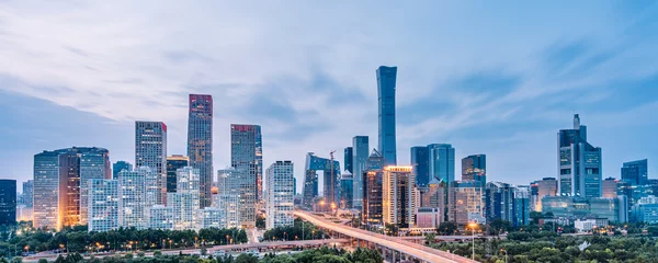 Photo sur Plexiglas Pékin Crépuscule sur les toits de la CDB à Pékin, Chine