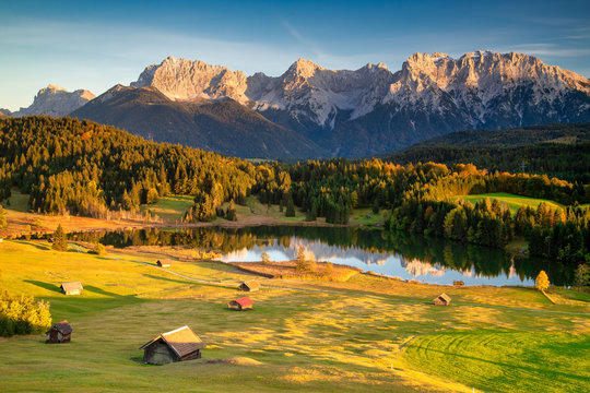 Geroldsee bei Sonnenuntergang mit Alpengl&uuml;hen