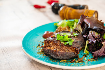fondant beef paleron and its juice at the winemaker