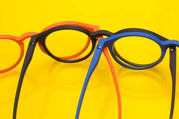 Gafas modernas para poder graduar la vista y ver bien o leer