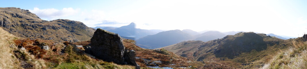 Fototapeta na wymiar views from Ben Arthur - the Cobbler, Scotland