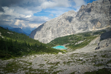 Lago alpino