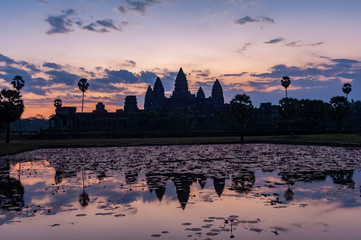 Fototapeta na wymiar Angkor Wat Reflection Pool