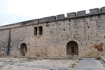 Remparts du village de Aigues-Mortes - Vue du côté intérieur - Département du Gard - Languedoc Roussillon - Région Occitanie - France