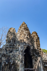 Fototapeta na wymiar Angkor Thom South Gate