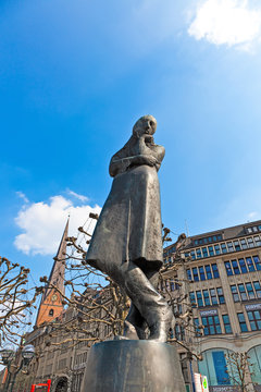 Heinrich Heine Statue in Hamburg