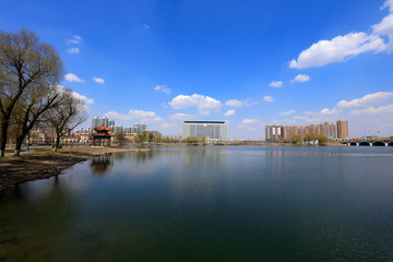 Obraz premium Urban Water Park Scenery