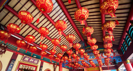 chinese red lanterns as decoration and a characteristic in a conghucu temple