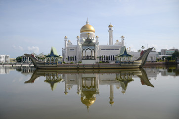 Brunei_MAR 20 2018: Omar Ali Saifuddien Mosque is an Islamic mosque in Bandar Seri Begawan. It is...