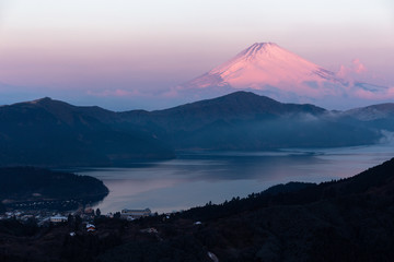 Fototapeta na wymiar 富士山と芦ノ湖