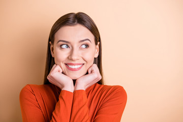 Close-up portrait of her she nice-looking attractive lovable shine lovely cheerful cheery dreamy...
