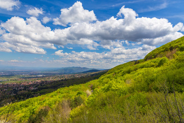 Naklejka premium Vitosha massif hills, sunny day, spring season, Bulgaria.