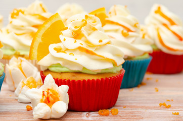 Orange Cupcakes und Zucker Orangeblüten
