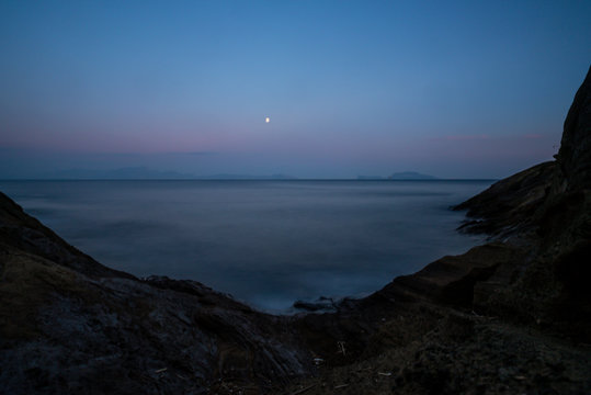 Mare calmo, dopo il tramonto