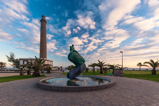 Lighthouse and Morene Fountain in Maspalomas on Gran Canaria
