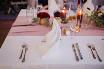 table arrangements at a wedding location