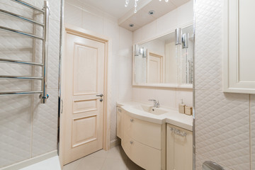Fototapeta na wymiar Russia, Omsk- August 02, 2019: interior room apartment. standard repair decoration in hostel. bathroom, sink, decoration elements, toilet