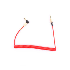 Профессиональный аудио кабель на белом фоне