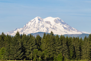 Mount Rainier is an active stratovolcano and the highest mountain in the state of Washington 