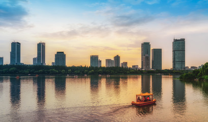 Fototapeta premium Nanjing Lake Park and Urban Architecture Landscape Skyline