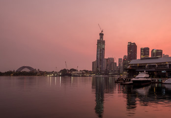Fototapeta na wymiar Sydney city skyline at sunrise