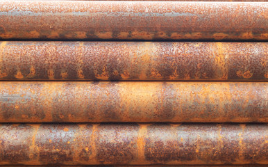 The pattern of rust on steel pipes in the construction area