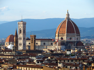 Fototapeta na wymiar View of the city of Florence in Italy