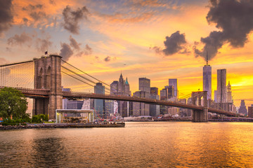 Lower Manhattan Skyline and Brooklyn Bridge - obrazy, fototapety, plakaty