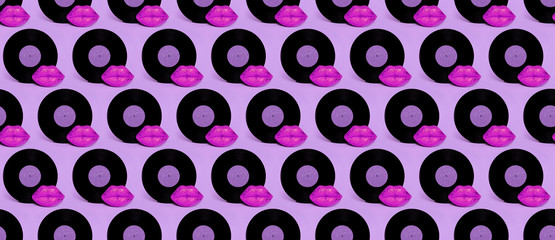 Seamless pattern. Vinyl and lips. Vintage retro concept.