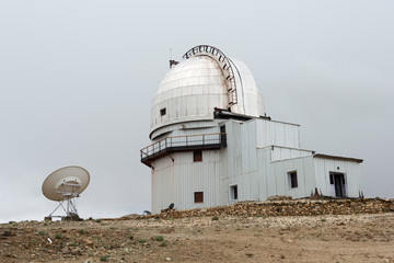 Obraz premium Ladakh, India - Jul 14 2019 - Indian Astronomical Observatory in Hanle, Ladakh, Jammu and Kashmir, India.
