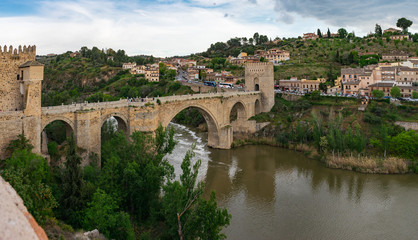 Fototapeta na wymiar Old Bridge in Toledo Spain