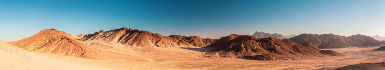 Fototapeta na wymiar panorama of the desert of egypt