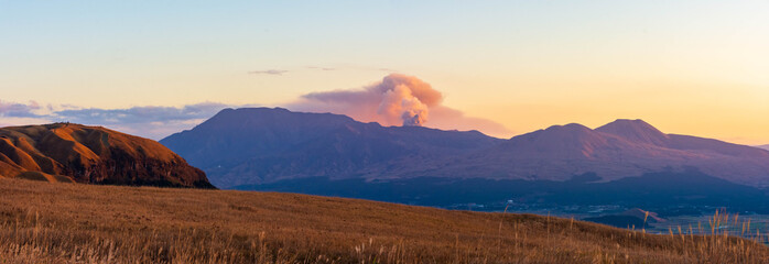 阿蘇山 阿蘇大観峰ミルクロードからの夕焼け風景　　Aso Sunset view from Aso...