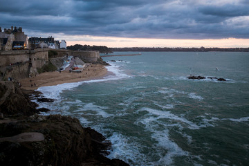 Obraz premium Fin de journée à Saint-Malo