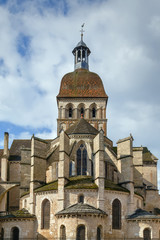 Fototapeta na wymiar Basilique Notre-Dame de Beaune, France