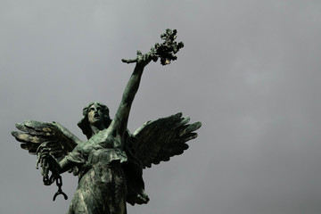 angel statue