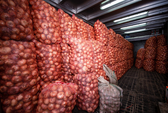 Productos del campo, frijol, maiz, alberja, papa, fresas, uchuba, cebolla de huevo, blanquillo, granos, pi&ntilde;a, tomate, papaya, platano, guayaba, productos de COlombia y Antioquia