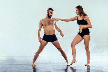 Obraz premium Handsome dance performers