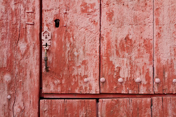 Red painted window - 308123093