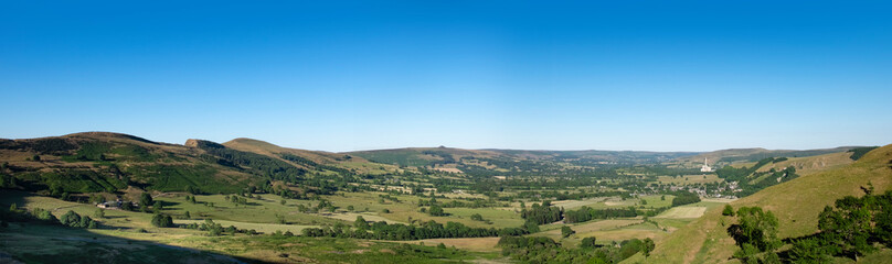 Fototapeta na wymiar Hope Valley panorama, Derbyshire Peak district, UK. Summer view of british countryside