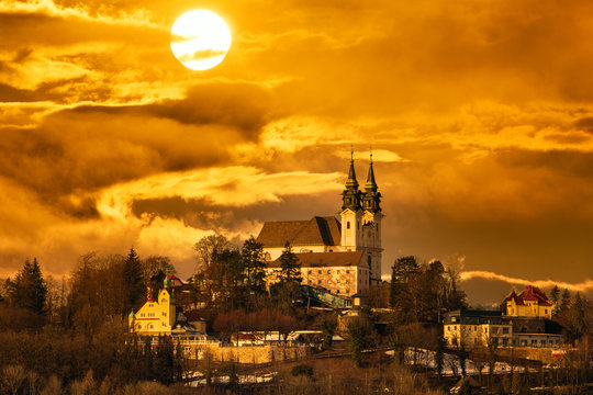 P&ouml;stlingberg in Linz bei Sonnenuntergang