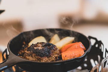 キャンプでの食事