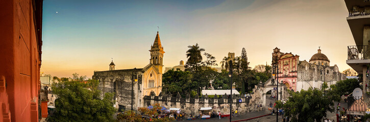 Fototapeta na wymiar Catedral Cuernavaca