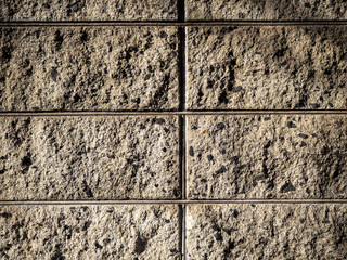 冬の午後のブロック塀